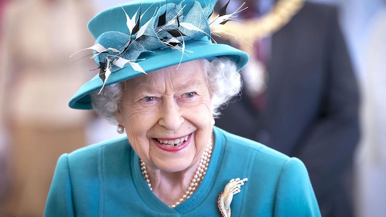 Fashion of Queen Elizabeth II