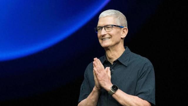 Tim Cook supera a Steve Jobs y se convierte en el CEO con más tiempo en la historia de Apple (parte 1)