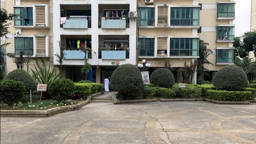 Haunted second-hand house? The superstitious aunt almost paid with her life.