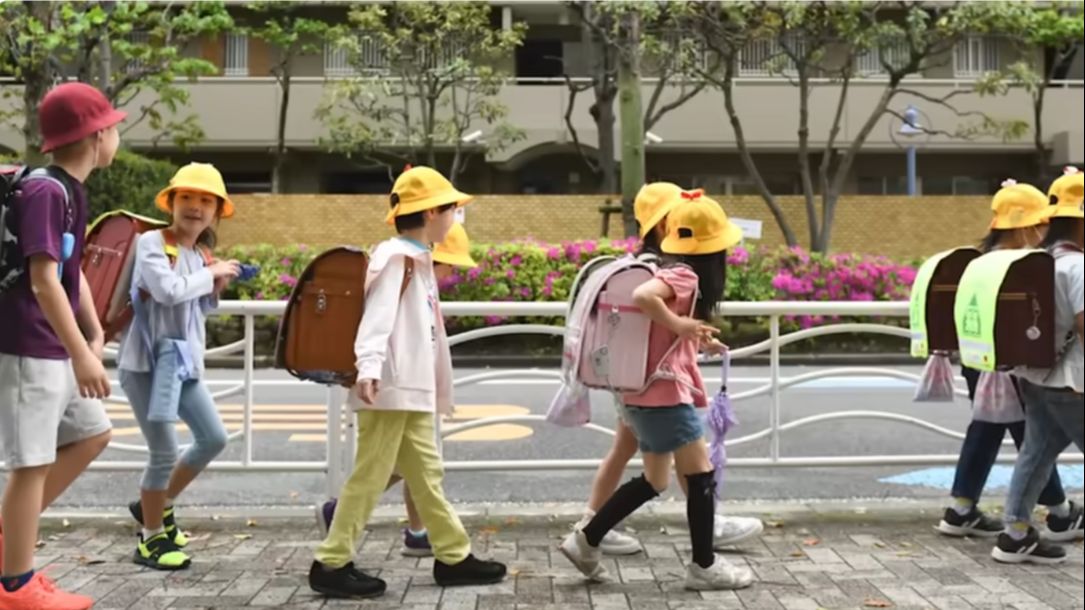 ¿Por qué las mochilas de los estudiantes japoneses son tan únicas?
