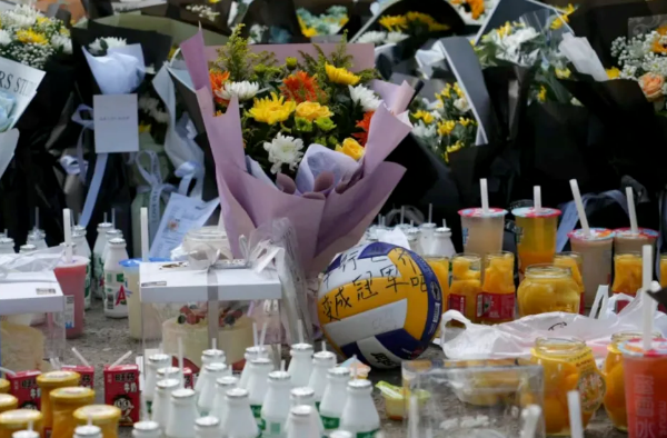 请为齐齐哈尔34中女子排球队死难者立一个纪念碑