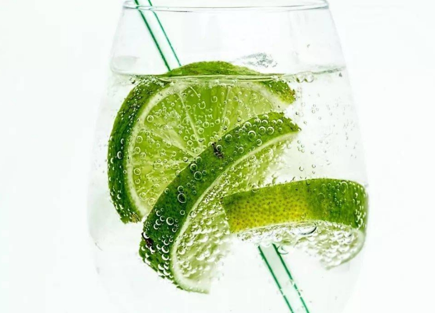 喝苏打水能有效调节身体酸碱平衡吗？