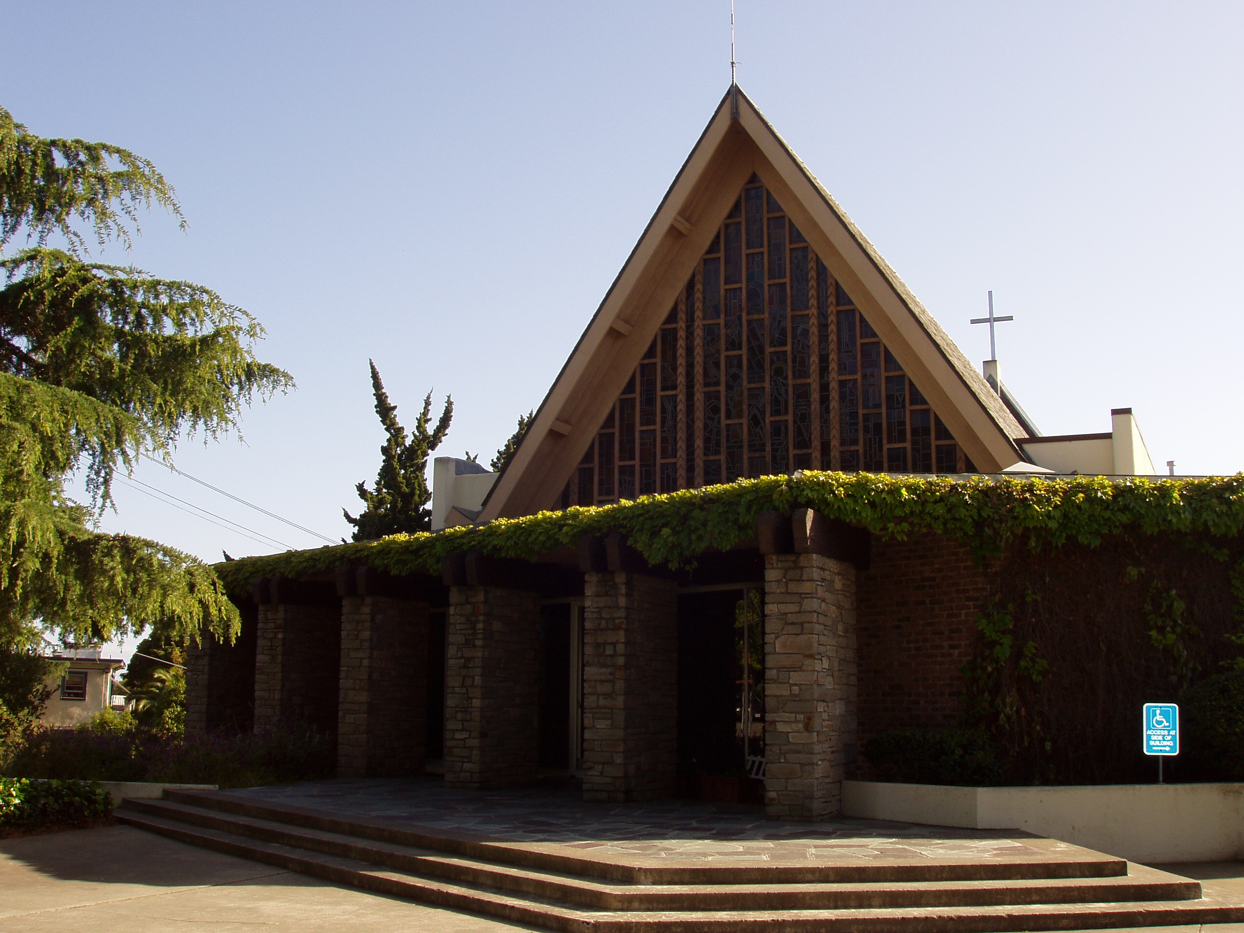 Encountering Various Churches in Berkeley (1)