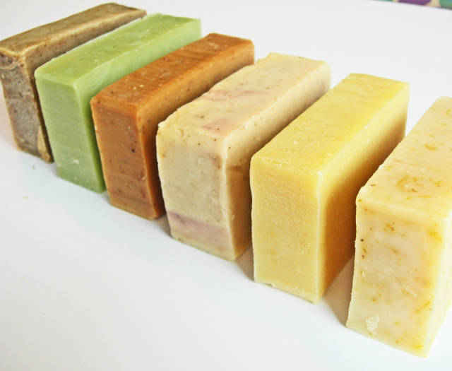 Is "pure natural" handmade soap really more suitable for the skin than industrial soap produced on an assembly line?