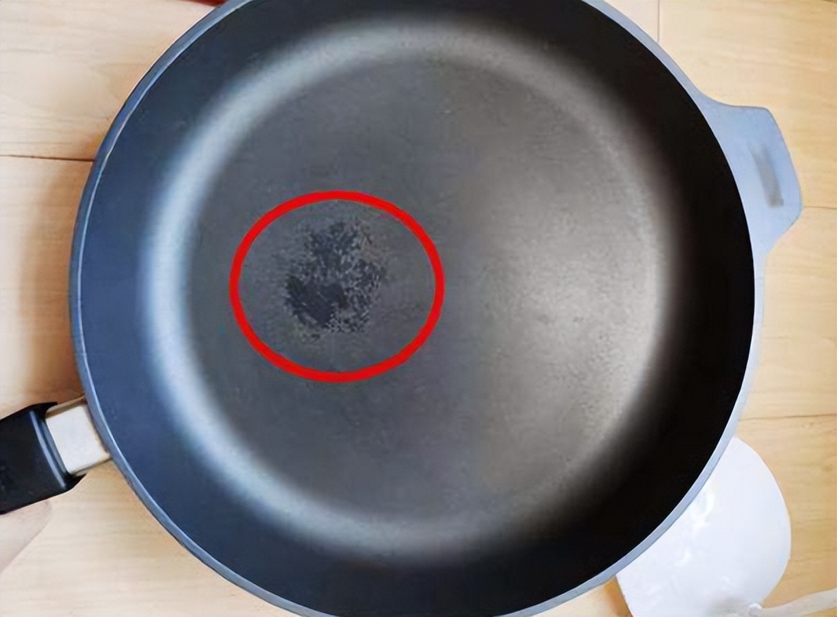 Is it really toxic if the non-stick coating gets scratched and ends up in the stomach?